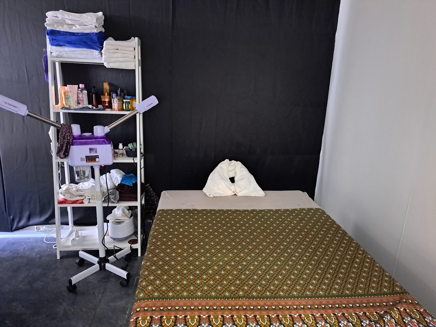 Yaya thaimassasje Måløy · Bilder 1